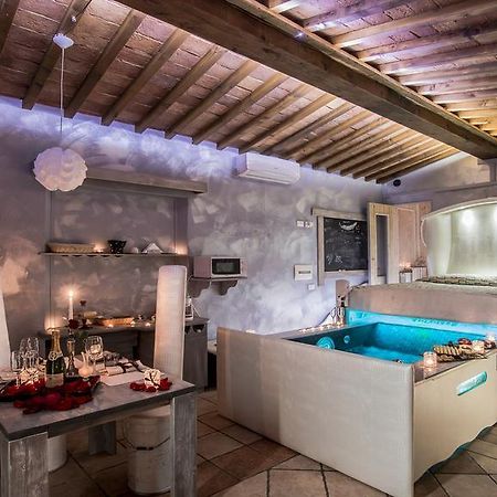 Bed and Breakfast Il Nido D'Amore - Lorenzana Colombaie Zewnętrze zdjęcie