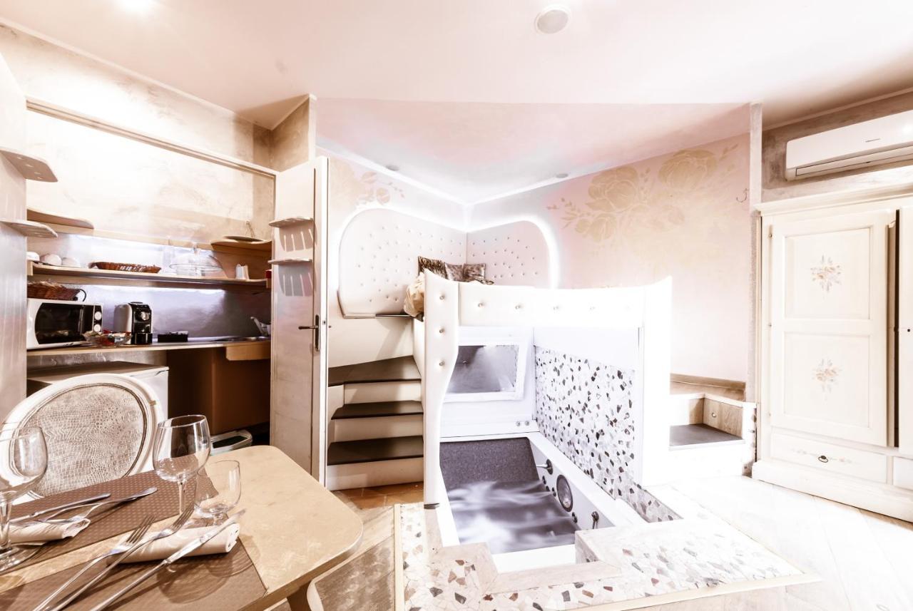 Bed and Breakfast Il Nido D'Amore - Lorenzana Colombaie Zewnętrze zdjęcie