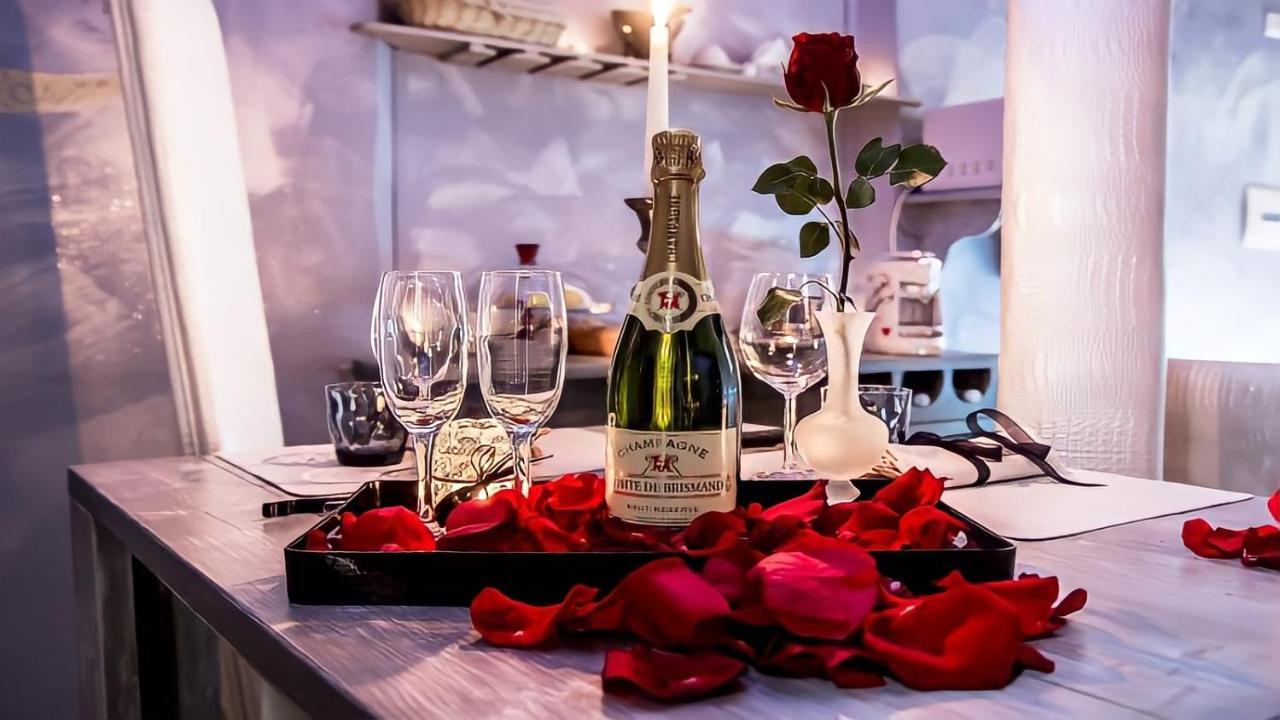 Bed and Breakfast Il Nido D'Amore - Lorenzana Colombaie Zewnętrze zdjęcie