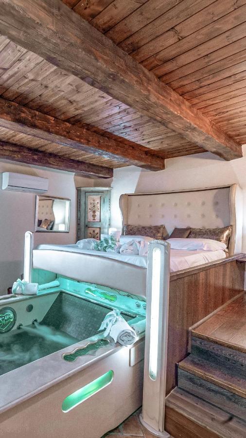 Bed and Breakfast Il Nido D'Amore - Lorenzana Colombaie Zewnętrze zdjęcie
