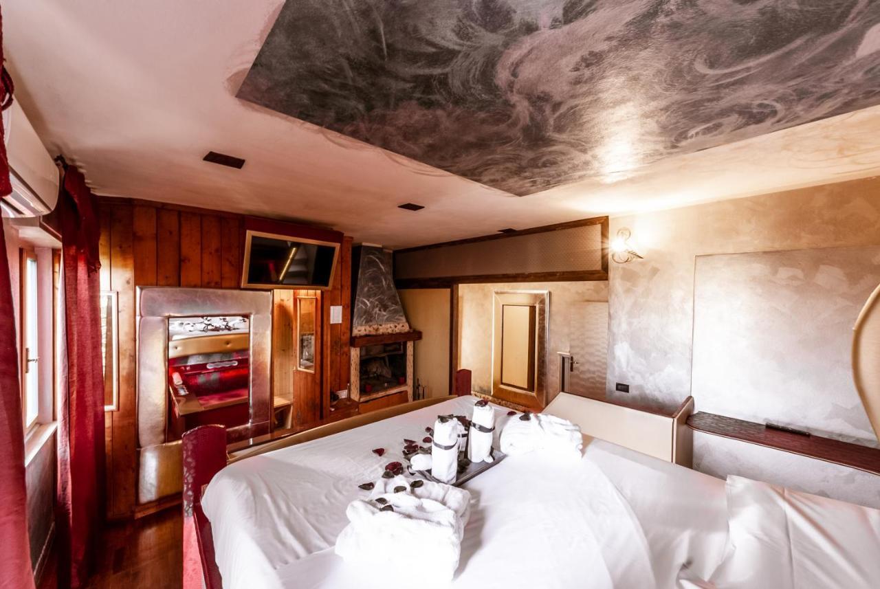 Bed and Breakfast Il Nido D'Amore - Lorenzana Colombaie Zewnętrze zdjęcie