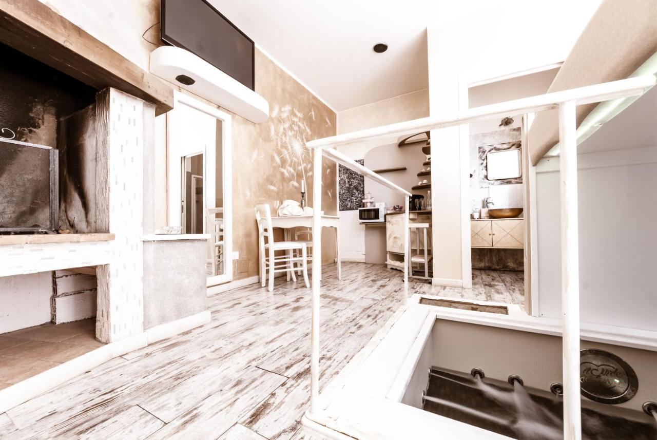 Bed and Breakfast Il Nido D'Amore - Lorenzana Colombaie Zewnętrze zdjęcie