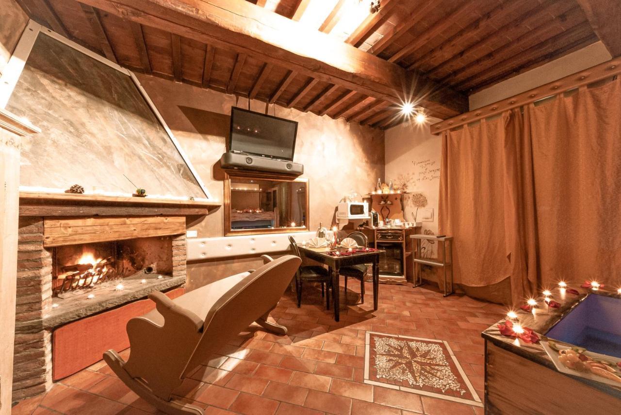 Bed and Breakfast Il Nido D'Amore - Lorenzana Colombaie Zewnętrze zdjęcie