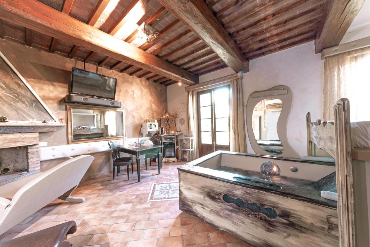 Bed and Breakfast Il Nido D'Amore - Lorenzana Colombaie Zewnętrze zdjęcie