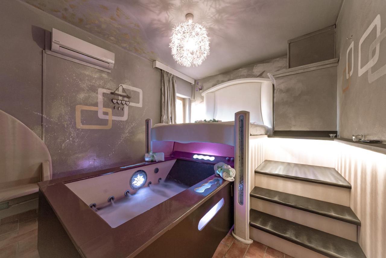 Bed and Breakfast Il Nido D'Amore - Lorenzana Colombaie Zewnętrze zdjęcie