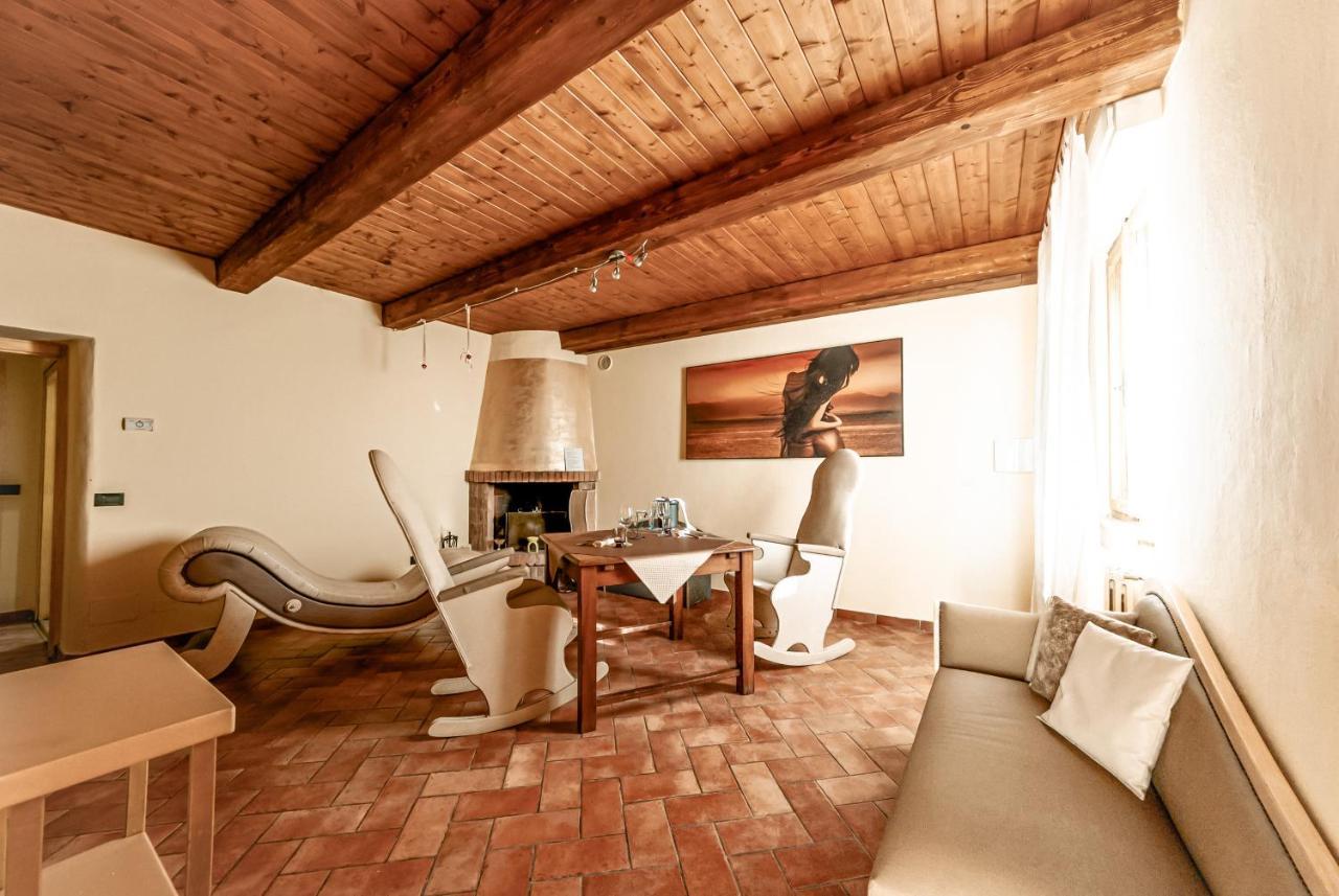 Bed and Breakfast Il Nido D'Amore - Lorenzana Colombaie Zewnętrze zdjęcie