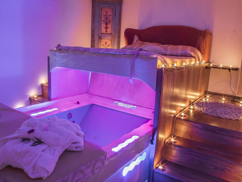 Bed and Breakfast Il Nido D'Amore - Lorenzana Colombaie Zewnętrze zdjęcie