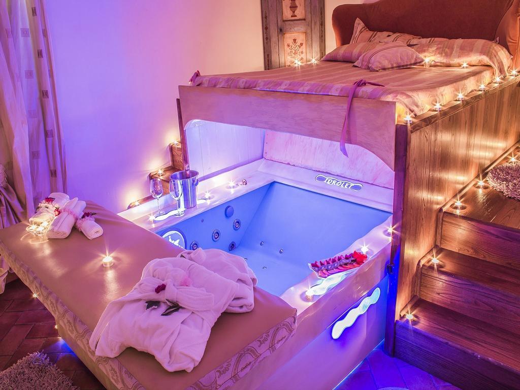 Bed and Breakfast Il Nido D'Amore - Lorenzana Colombaie Zewnętrze zdjęcie