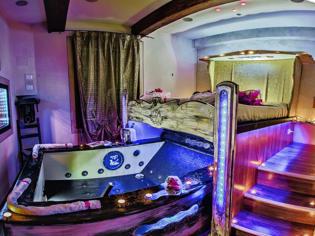 Bed and Breakfast Il Nido D'Amore - Lorenzana Colombaie Zewnętrze zdjęcie