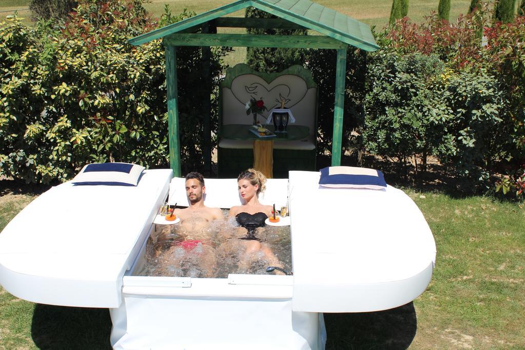 Bed and Breakfast Il Nido D'Amore - Lorenzana Colombaie Zewnętrze zdjęcie